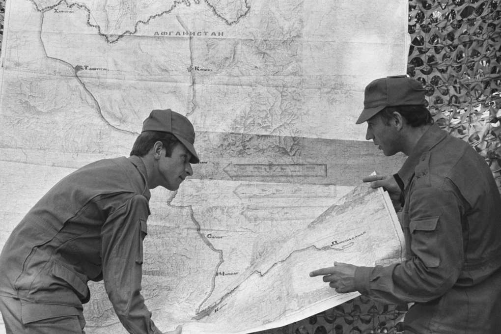 Советские офицеры в Афганистане, 1988 год Валерий Зуфаров, Борис Кавашкин/ТАСС