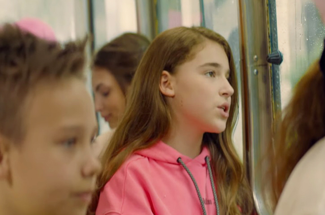 11-летняя дочь Алсу Микелла Абрамова представила дебютный клип о первой любви Шоу-бизнес,ЭтаЛюбовь