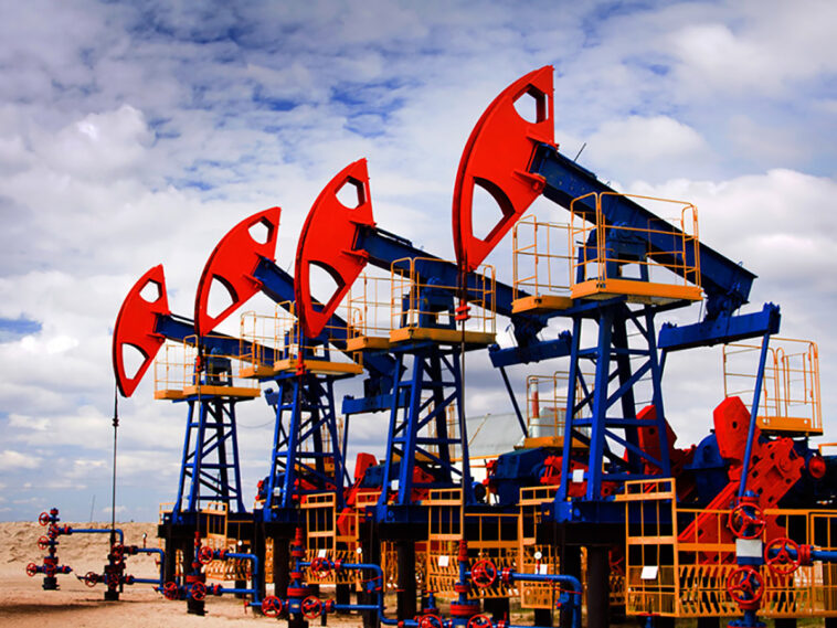 Bloomberg: Россия побеждает в нефтяном противостоянии, несмотря на санкции