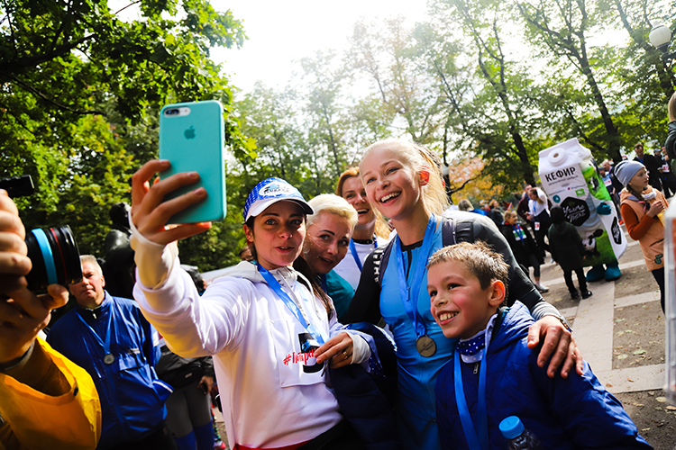 Онлайн-спектакль, игры со звездами и большая вечеринка: Юлия Пересильд приглашает на день рождения фонда "Галчонок" Стиль жизни,Благотворительность