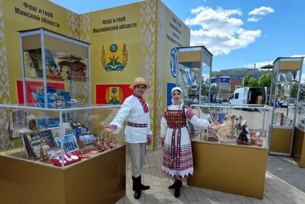 Фотофакт: представители Бобруйского района приняли участие в выставке достижений Могилевской области в Минске.