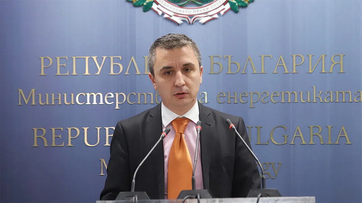 Николов заявил, что Болгария не РФ и помогает соседним странам газом