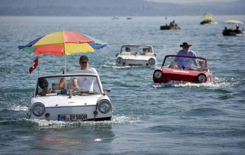 5. В водном автомобиле в Швейцарии. места для отдыха, отдых, природа, путешествие