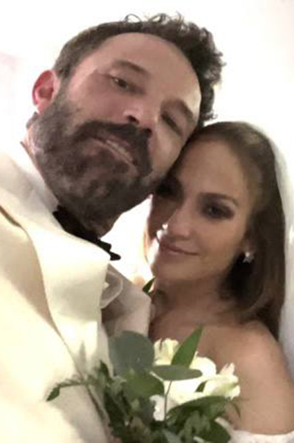 Дженнифер Лопес рассказала о свадьбе с Беном Аффлеком: "Мы сделали это" Звездные пары