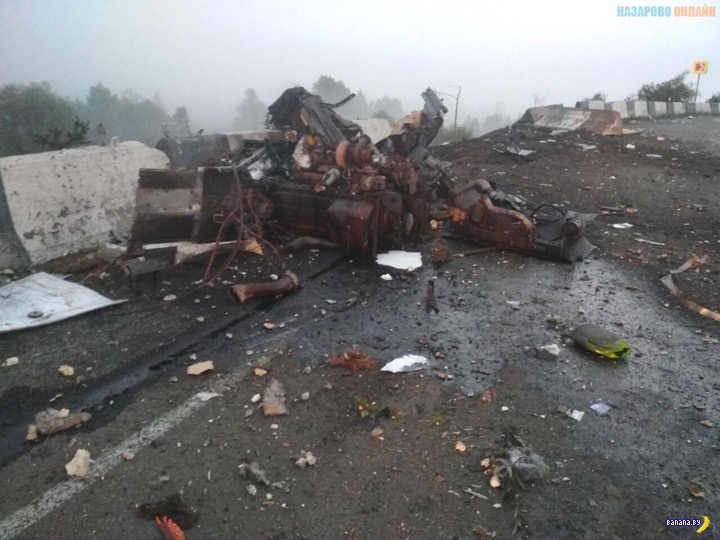 Это не фугас, это сухой лёд разнёс фуру в щепки! авто и мото,автоновости,видео