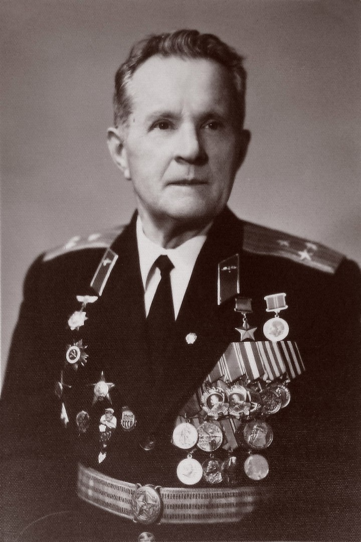 74 года назад в СССР совершен рекордный затяжной прыжок из стратосферы 74 года назад в СССР совершен рекордный затяжной прыжок из стратосферы