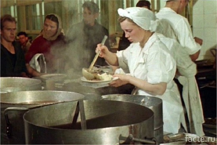 Советские люди на фотографиях 50-х годов НОСТАЛЬГИЯ,СОВЕТСКИЙ ПЕРИОД,СОВЕТСКИЙ СОЮЗ,СОЦИАЛИЗМ,СССР,ХРУЩЕВ