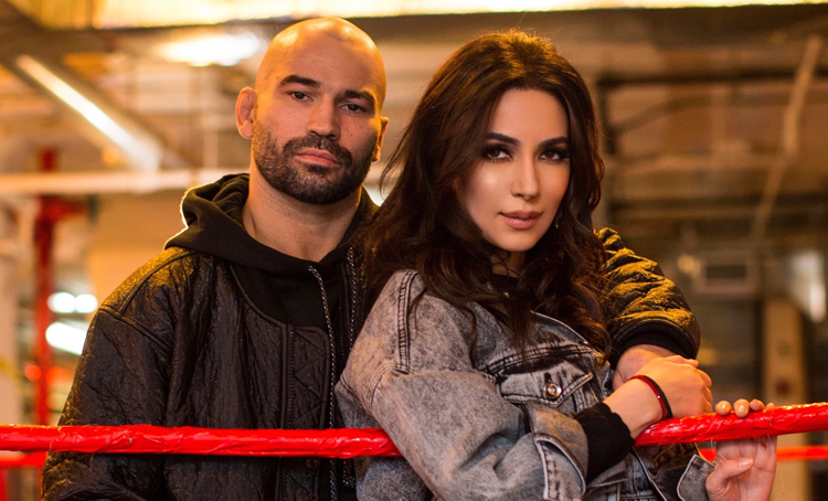 Зара прокомментировала слухи о романе с бойцом Артемом Лобовым