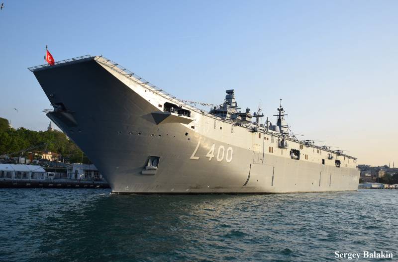 «Флагман Эрдогана» в Стамбуле вмф