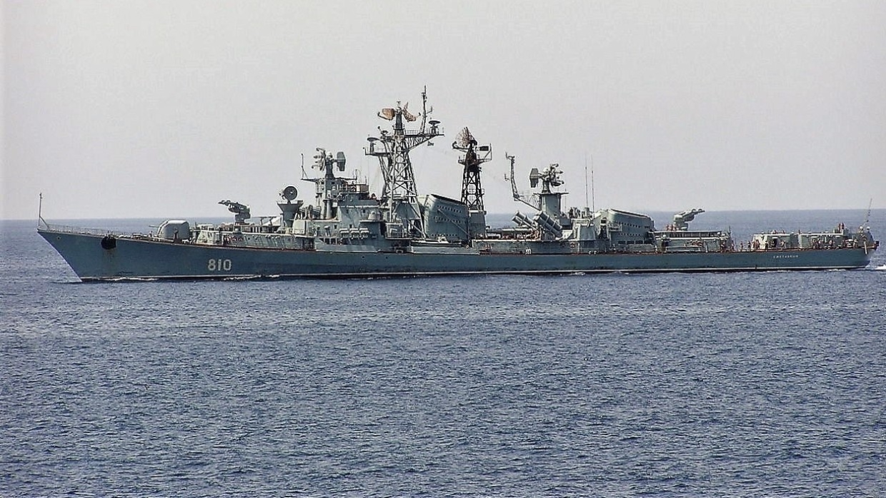 Navy Times: корабли ВМФ РФ заставили понервничать экипаж эсминца Ross в Черном море Армия
