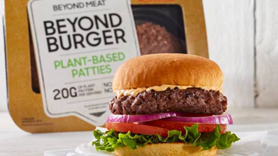 Акции Beyond Meat резко подешевели, так как прогноз объема продаж не оправдывает ожиданий