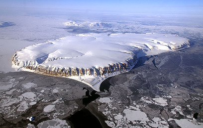 США решили следить за угрозами в Арктике из космоса
