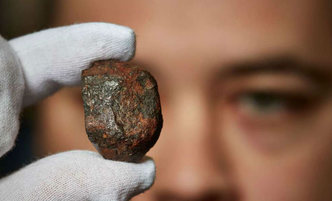 Минералы неизвестные науке: ученые нашли метеорит с необычными свойствами вселенная,космос,метеорит,наука,Пространство