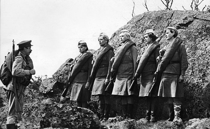 факты, фильм, А зори здесь тихие