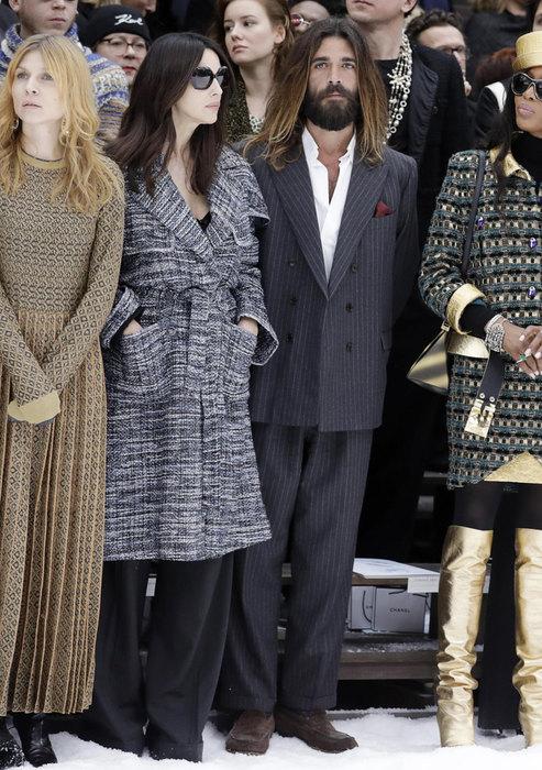 Моника Беллуччи впервые вышла в свет с молодым возлюбленным Моника Беллуччи впервые вышла в свет с молодым возлюбленным актриса