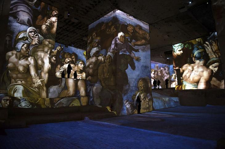 Экскурсия в каменоломни Карьер Огней на юге Франции 