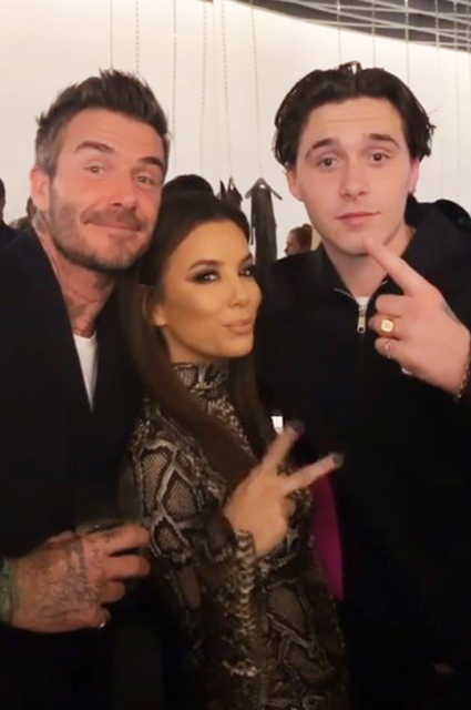 Дэвид и Виктория Бекхэм, Ева Лонгория и другие на выставке Энди Уорхола в Лондоне Красная дорожка