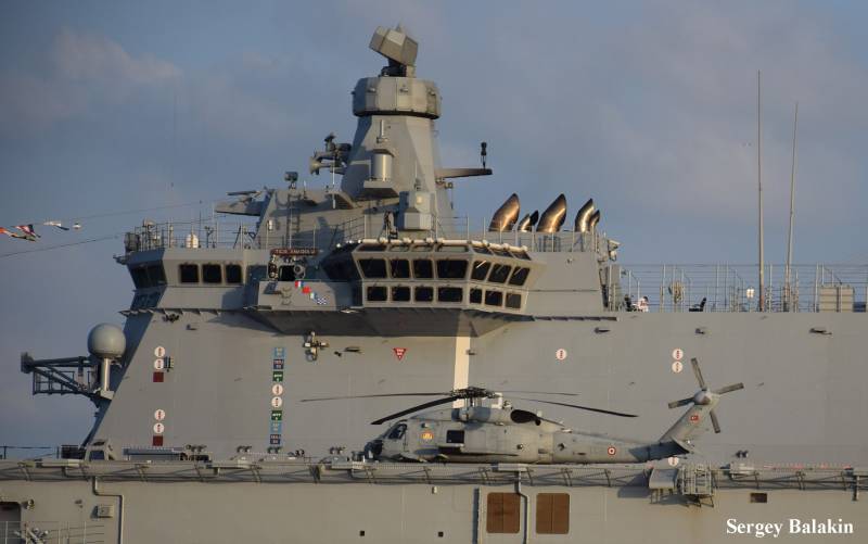 «Флагман Эрдогана» в Стамбуле вмф