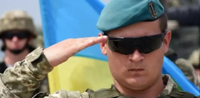 Обещал мир, а принес войну: Зеленский подписал стратегию национальной военной безопасности Украины Обещал мир, а принес войну: Зеленский подписал стратегию национальной военной безопасности Украины