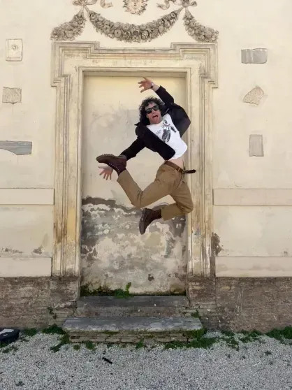 Режиссёр Сэм Тейлор-Джонсон с мужем на 24 года её моложе отпраздновала 59-летие в Риме emma macintyre,instagram (инстаграм),социальная сеть,Аарон Тейлор-Джонсон,Джеймс Бонд,джонн леннон,джонсон тейлор-джонсон,роми хиро,сэм тейлор-джонсон,уайлда рэй