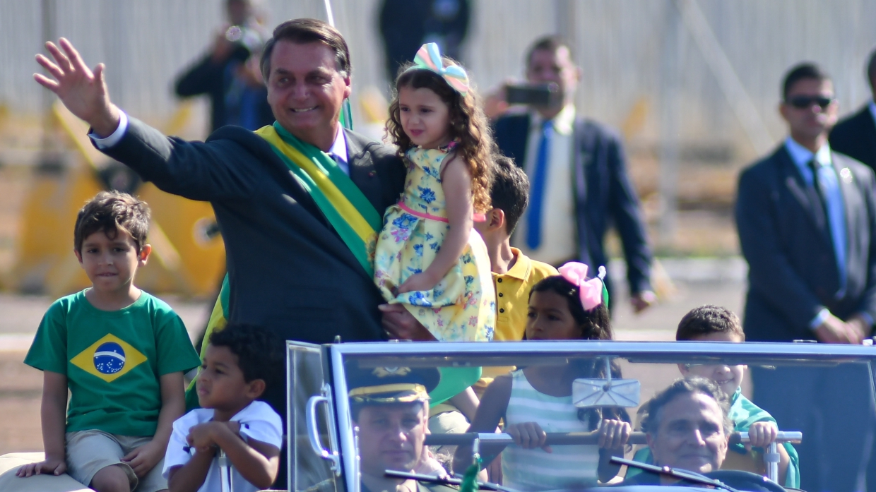 «Цель — Верховный суд»: президент Бразилии объявил о созыве Совета республики