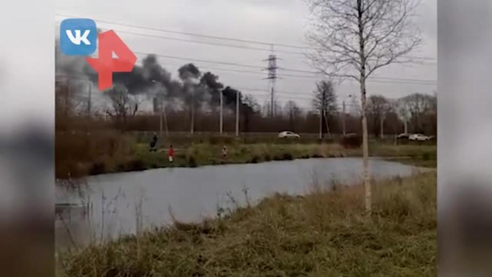 Здание электромеханического завода в Петербурге загорелось повторно