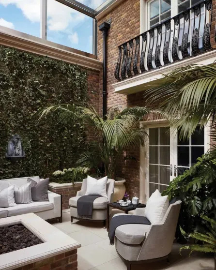 Британский миллиардер Ник Кэнди продал свой особняк за рекордные 360 млн долларов HouseProvidence, долларов, примерно, Кэнди, Великобритании, фунтов, недвижимости, несколько, территории, около, самых, Лондоне, особняк, Кристиан, ЦзяинюНик, Evergrande, компании, девелоперской, Британский, КэндиНик