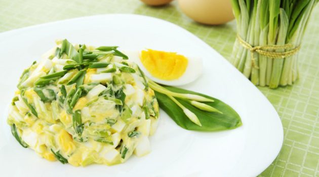 10 яичных салатов, которые выручат в любой ситуации рецепты,салаты