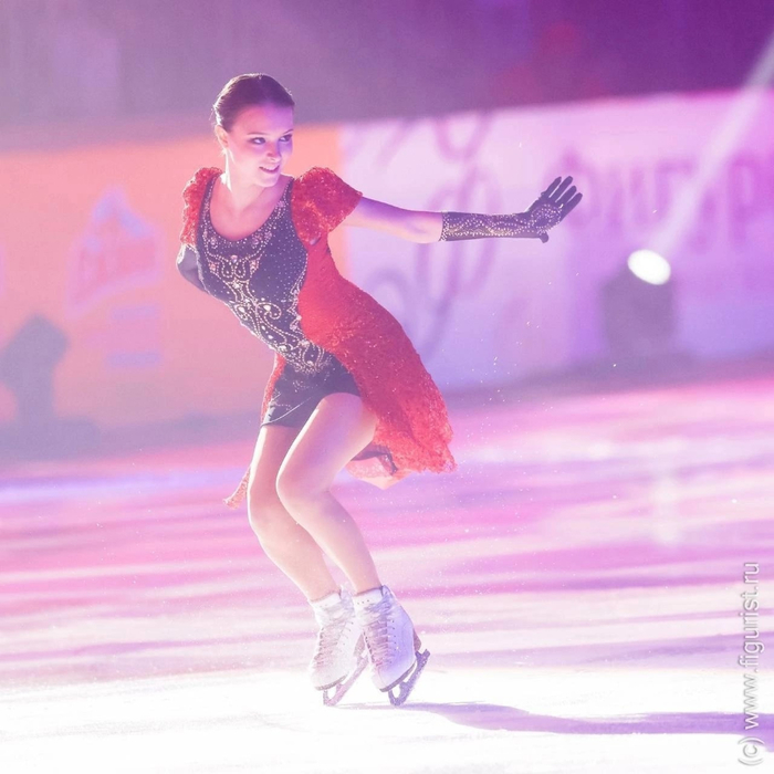 kzrRi4rb6bo (700x700, 350Kb)