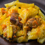 Безумно вкусная картошка с мясом в духовке