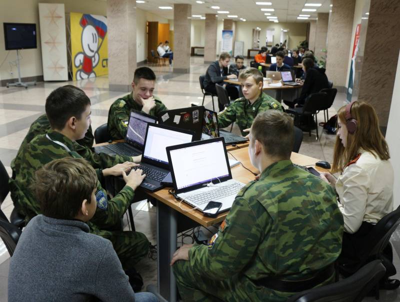 «Мама, я хакер»: как появляются бойцы невидимого фронта XXI века россия