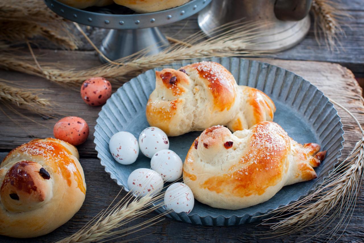 Булочки в виде птиц: 3 простых рецепта и почему на Благовещение пекли жаворонков минут, тесто, птичек, просто, одной, жаворонков, жаворонки, смажьте, тестафото, сухие —, 200°C, гсахар —, хвост, которое, будет, птички, щепоткаизюм, постоять, глазокПриготовлениеВ, растворите