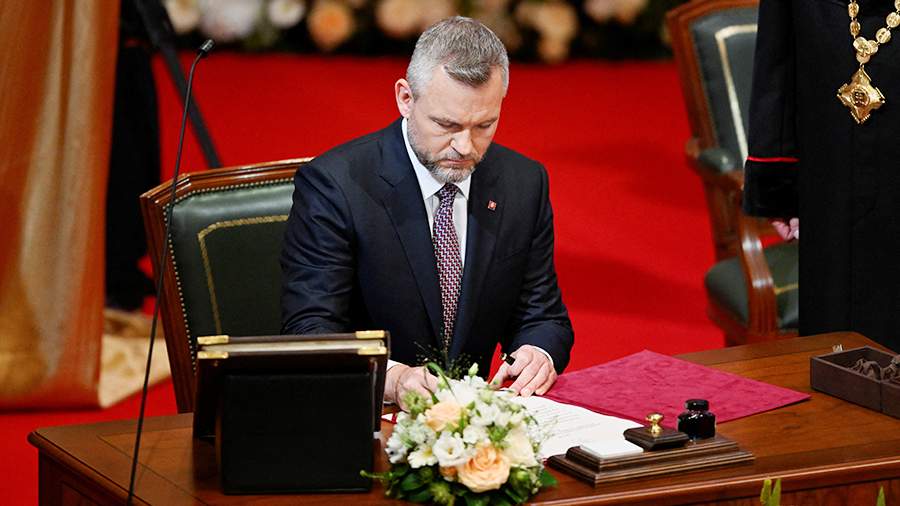Противник помощи Киеву Пеллегрини вступил в должность президента Словакии