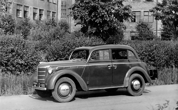 17 советских автомобилей, среди которых ни одного советского годами, тобой, Packard, точно, который, Особенно, советским, перед, ГАЗ13, американцев, принял, Mainline, «Волгу», Стелькина, известно, взяточник…Валентине, Терешковой, «Чайку», после, хватило