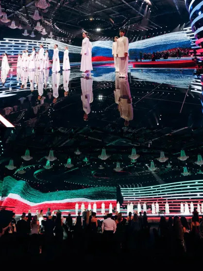 Zivert на сцене, обращение от Юлии и Анны Пересильд и 