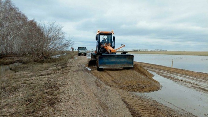 В Алтайском крае из-за паводка остаются закрытыми семь участков дорог