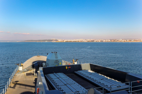 Два корабля ВМФ НАТО вошли в Черное море