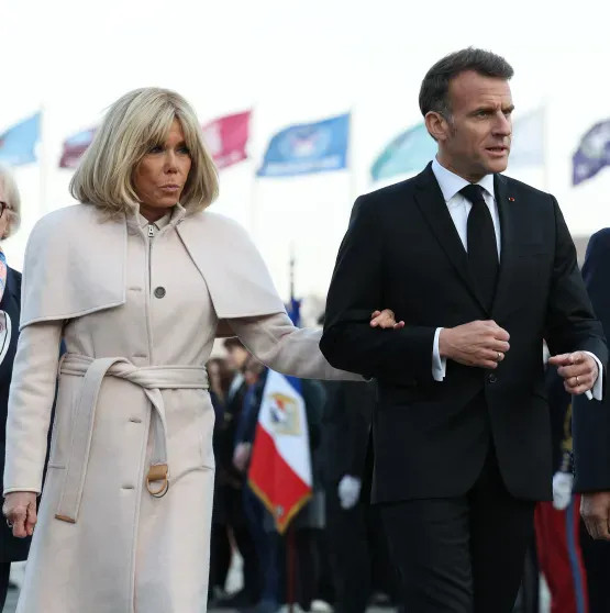 Брижит и Эммануэль Макрон посетили Японию и Южную Корею Брижит, Макрон, Эммануэль, Франции, визита, МакронЭммануэль, публике, появилась, детей, белом, экстремистской, Японию, посетили, организацией, давно, супруга, Нарухито, президент, французского, учительнице