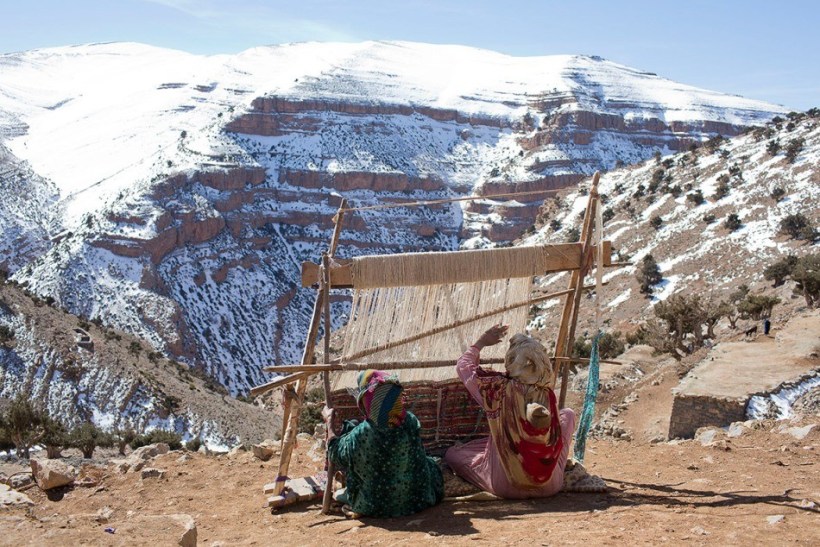 У них нет связи, водопровода, дорог и школы:  как сейчас живут те,  кто остался в далеком прошлом берберы,Марокко,путешествия