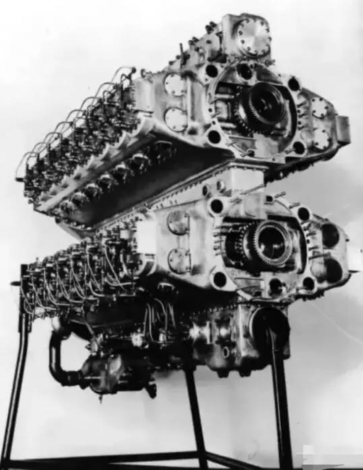 Вы не поверите, но у двигателей бывает от 1 до 64 цилиндров авто и мото,автоновости