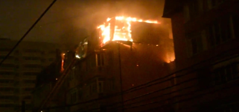 МЧС: пожар в многоэтажном доме в Краснодаре локализован