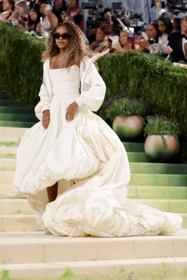 14-летняя дочь Бейонсе дебютировала на Met Gala Бейонсе, ДжейЗи, только, самых, мероприятия, Старшая, истории, сравнивают, World, Renaissance, матери, своей, группу, танцевальную, вошла, обладателей, премии, некоторые, молодых, списке