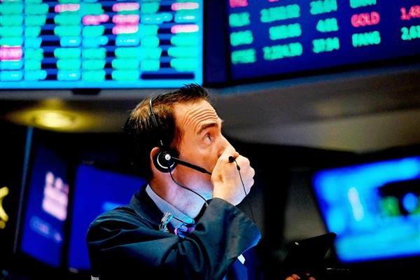 Фьючерсы Уолл-стрит снижаются