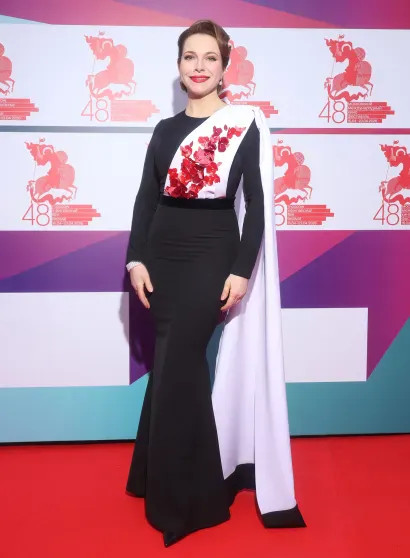 Елизавета Боярская, Кристина Асмус, Павел Прилучный и Зепюр Брутян, Валерия Гай Германика с дочерью и Юлия Хлынина на закрытии ММКФ-2026 фильм, получил, Прилучный, режиссёра, Екатерина, Климова, сыном, номинации, Германика, режиссёр, дочерью, Зепюр, Волкова, награду, актриса, кинематографист, БоярскаяЕлизавета, Екамасова, Дарья, конкурса