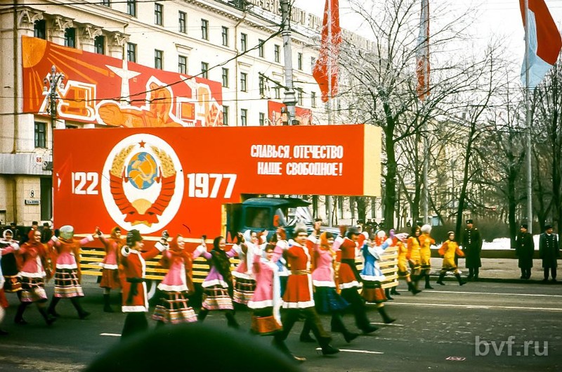 Как проходили ноябрьские праздники в СССР 7 ноября, СССР, демонстрация, застолье, парад, революция