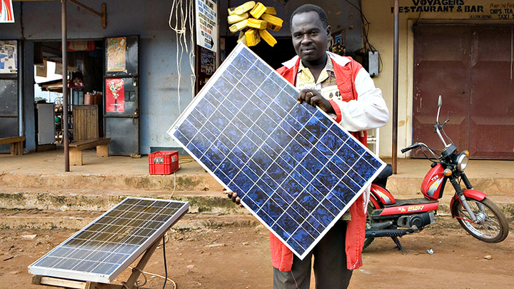 Челюсти Рокфеллера работают неотвратимо. Люди - корм для глобальных корпораций