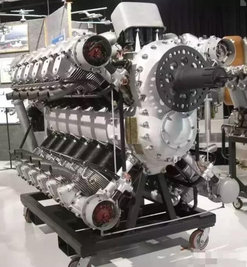 Вы не поверите, но у двигателей бывает от 1 до 64 цилиндров авто и мото,автоновости