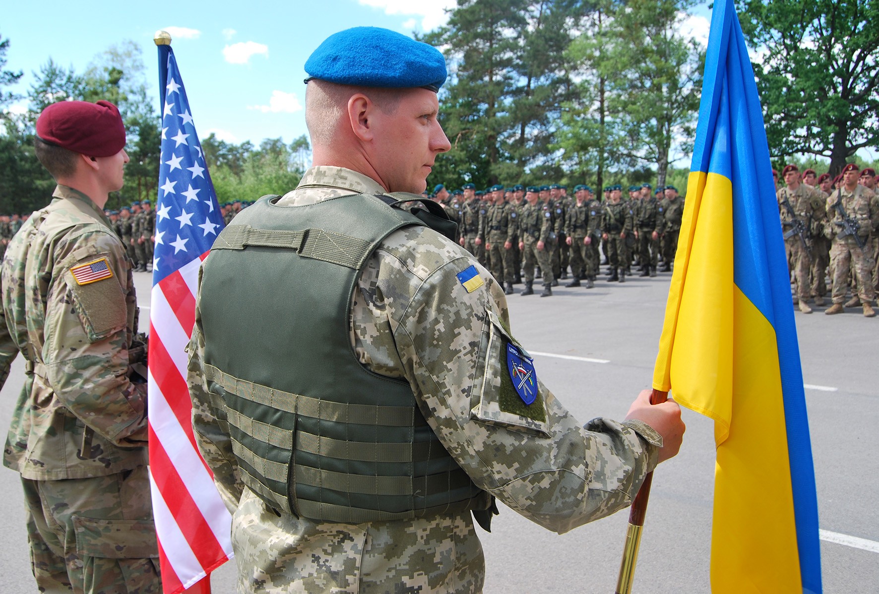 3 бригада украины. Учения НАТО на Украине. Военные НАТО на Украине. США НАТО Украина. Натловские войска на украинн.