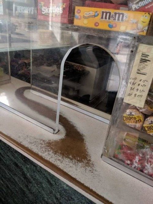 А где-то на работе... А где-то на работе...