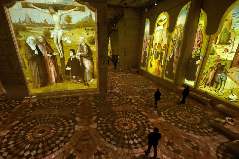 Экскурсия в каменоломни Карьер Огней на юге Франции 